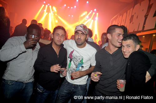 081102_067_sneakerz_partymania