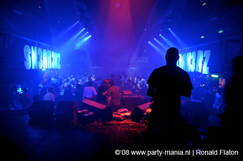 081102_074_sneakerz_partymania