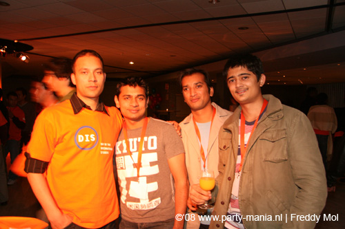 081108_036_dis2008_partymania