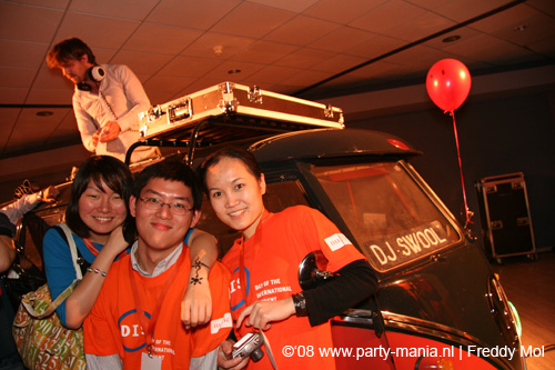 081108_070_dis2008_partymania