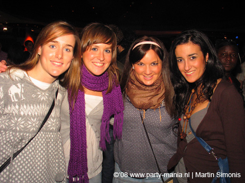 081108_067_dis2008_partymania