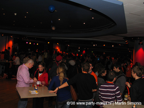 081108_100_dis2008_partymania