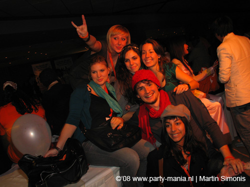 081108_107_dis2008_partymania