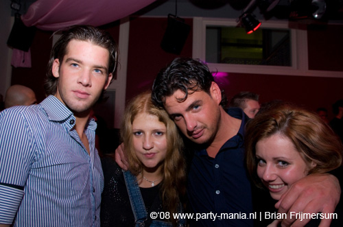 081108_051_le_paris_partymania