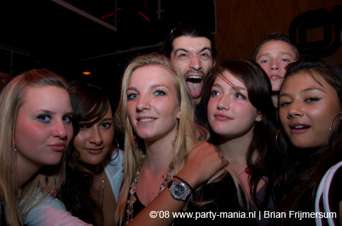 081108_035_silly_symphonies_partymania