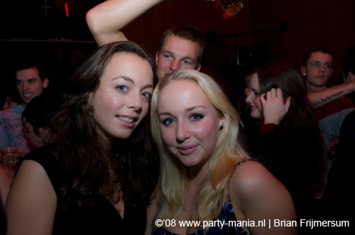 081108_042_silly_symphonies_partymania