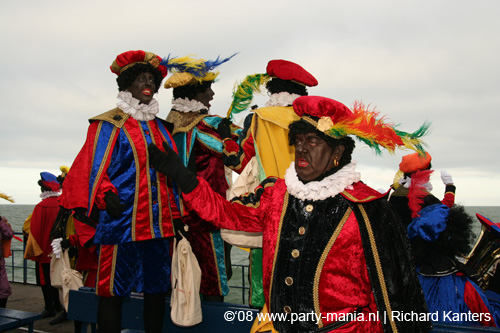 081115_036_intocht_sinterklaas_partymania