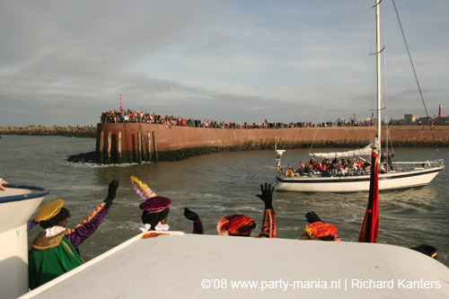 081115_061_intocht_sinterklaas_partymania