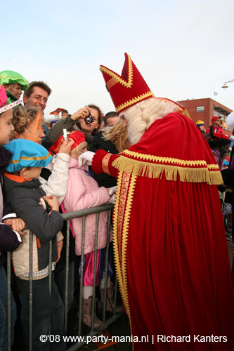 081115_121_intocht_sinterklaas_partymania