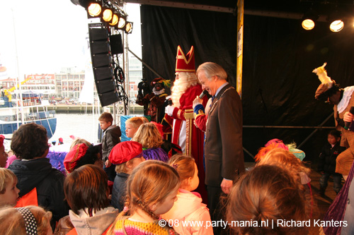 081115_158_intocht_sinterklaas_partymania