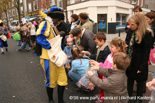 081115_239_intocht_sinterklaas_partymania