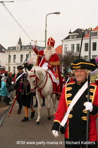 081115_253_intocht_sinterklaas_partymania