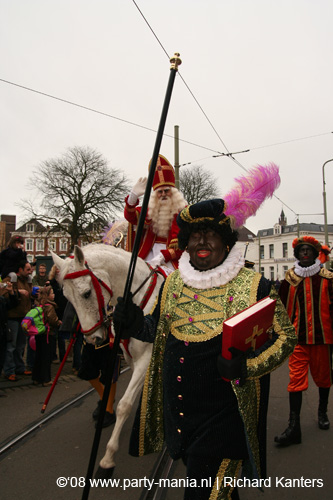 081115_254_intocht_sinterklaas_partymania