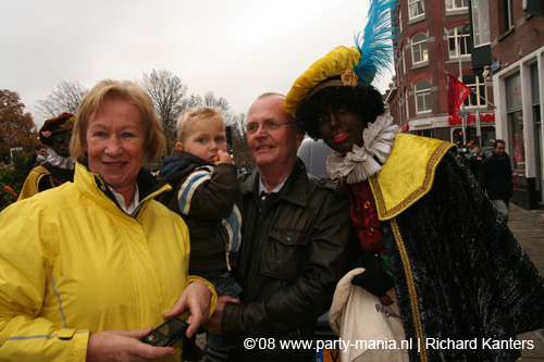 081115_263_intocht_sinterklaas_partymania