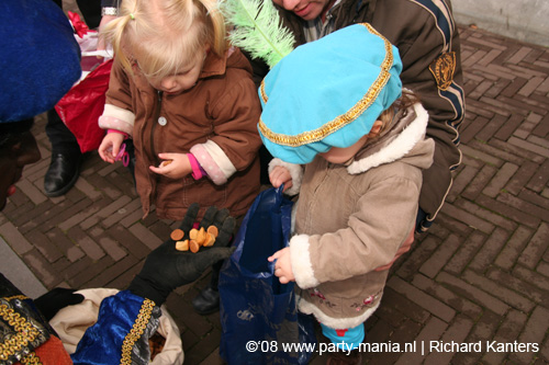 081115_267_intocht_sinterklaas_partymania