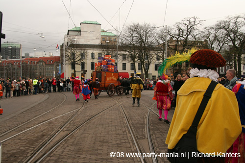 081115_281_intocht_sinterklaas_partymania