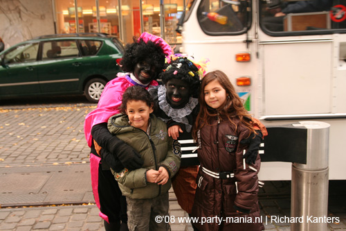 081115_291_intocht_sinterklaas_partymania