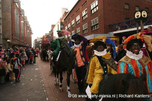 081115_298_intocht_sinterklaas_partymania