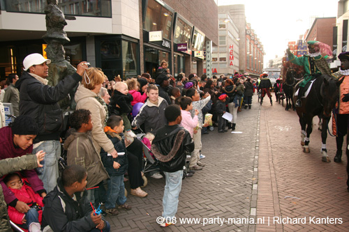 081115_299_intocht_sinterklaas_partymania