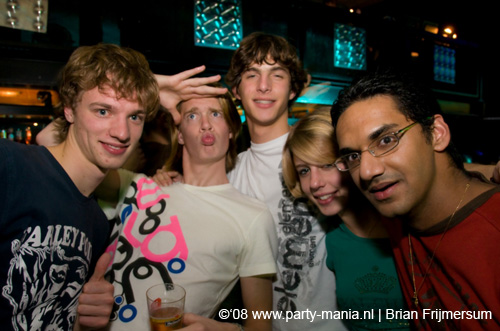 081115_065_stug_partymania