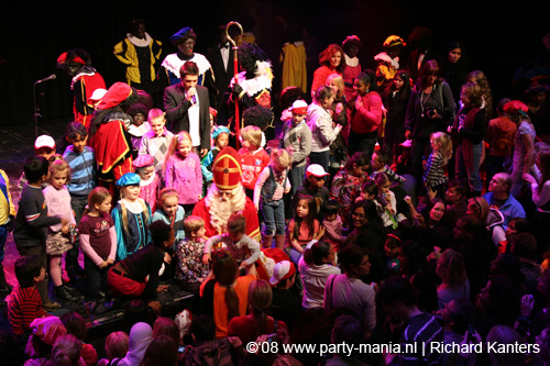 081122_067_haags_sinterklaas_feest_partymania