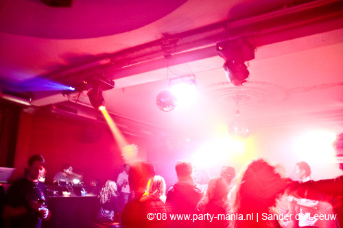 081122_060_onefour_partymania