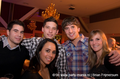 081129_032_leclub_partymania