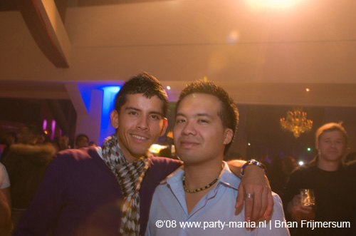 081129_033_leclub_partymania