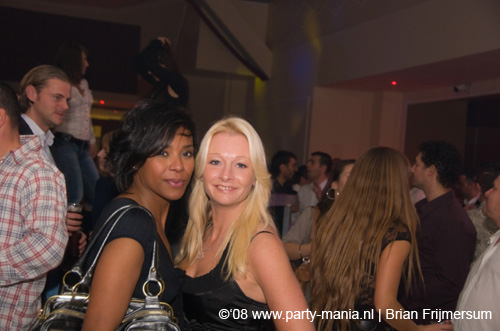 081129_050_leclub_partymania