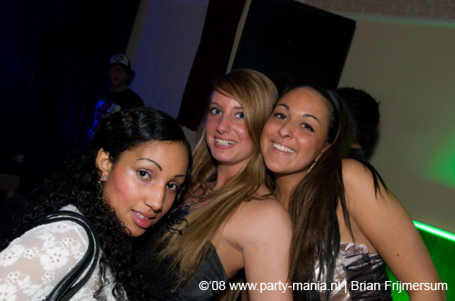 081129_064_leclub_partymania