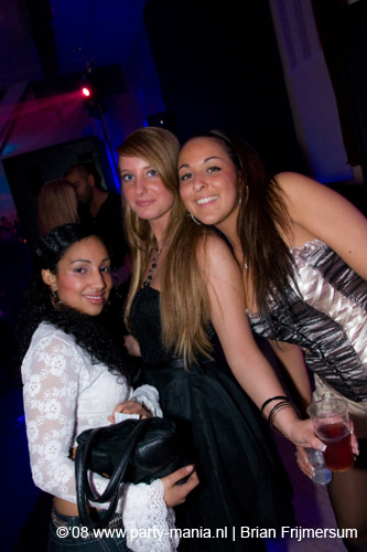 081129_065_leclub_partymania