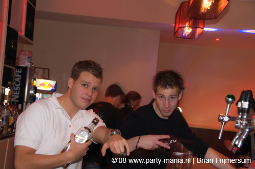 081129_107_leclub_partymania