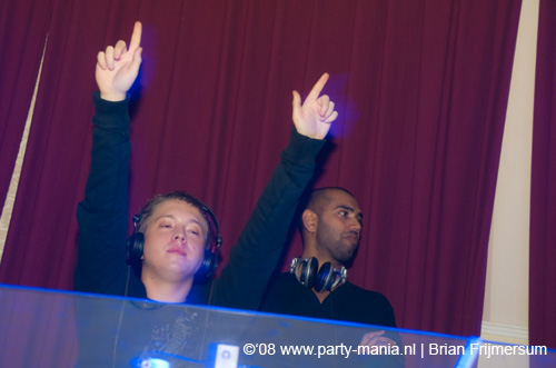 081129_115_leclub_partymania