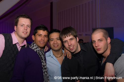 081129_131_leclub_partymania