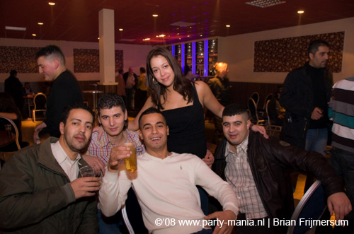 081129_136_leclub_partymania