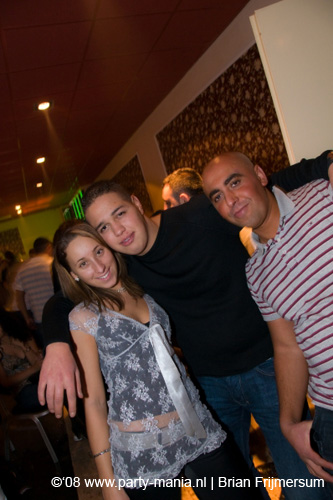 081129_137_leclub_partymania