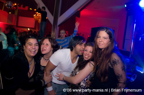 081129_141_leclub_partymania