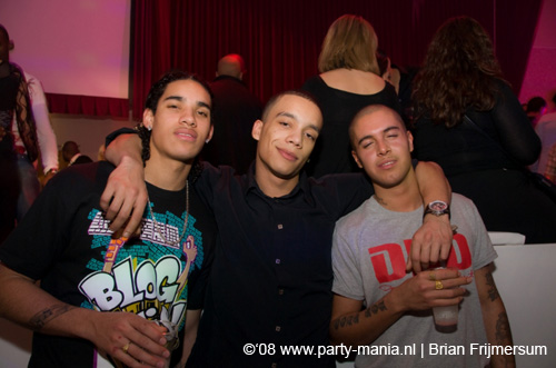 081129_144_leclub_partymania