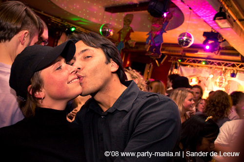 081130_081_glitterclub_partymania