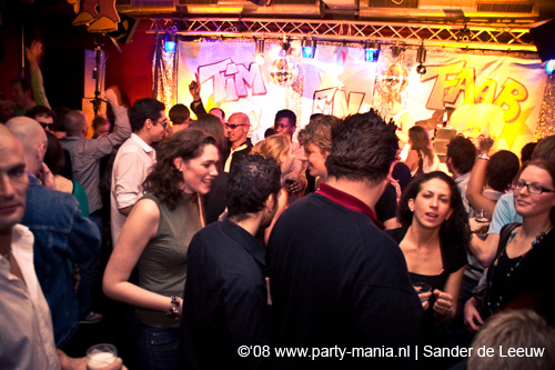 081130_098_glitterclub_partymania