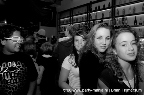 081212_035_fris_partymania