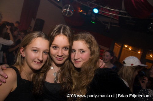 081212_037_fris_partymania