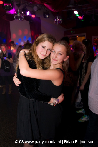 081212_039_fris_partymania