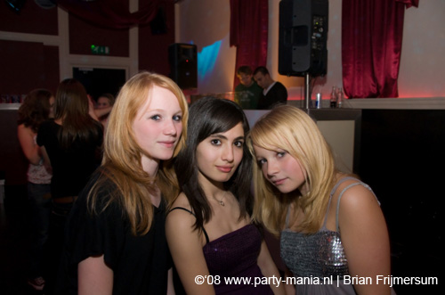 081212_059_fris_partymania