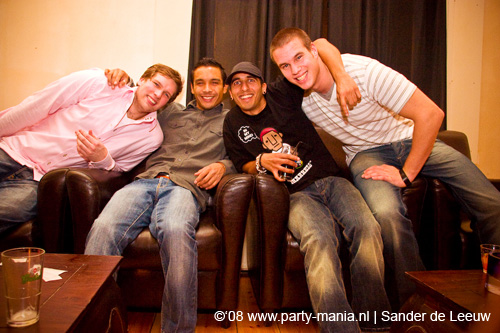 081213_042_onefour_partymania