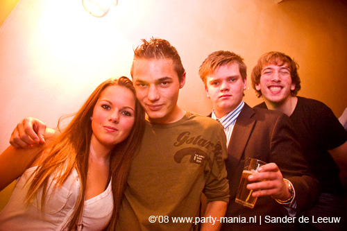 081213_052_onefour_partymania