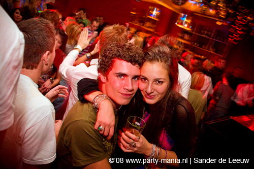 081213_074_onefour_partymania