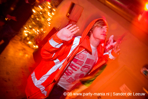 081213_097_onefour_partymania