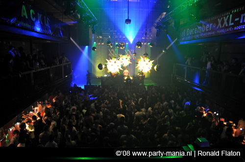 081218_135_xxlmas_partymania