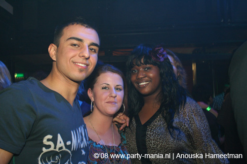 081218_0069_xxlmas_partymania